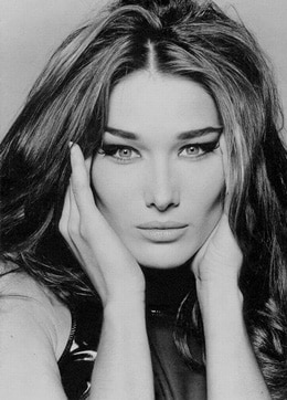 Coupe de cheveux Carla Bruni