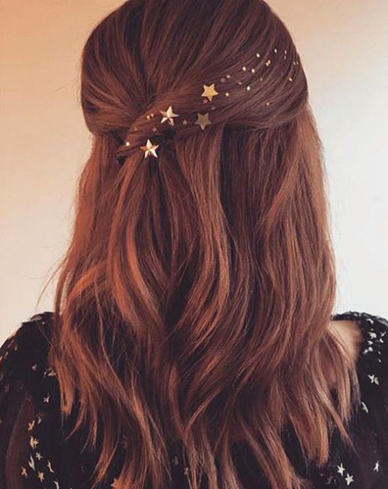 10 coiffures de fête repérées sur Pinterest